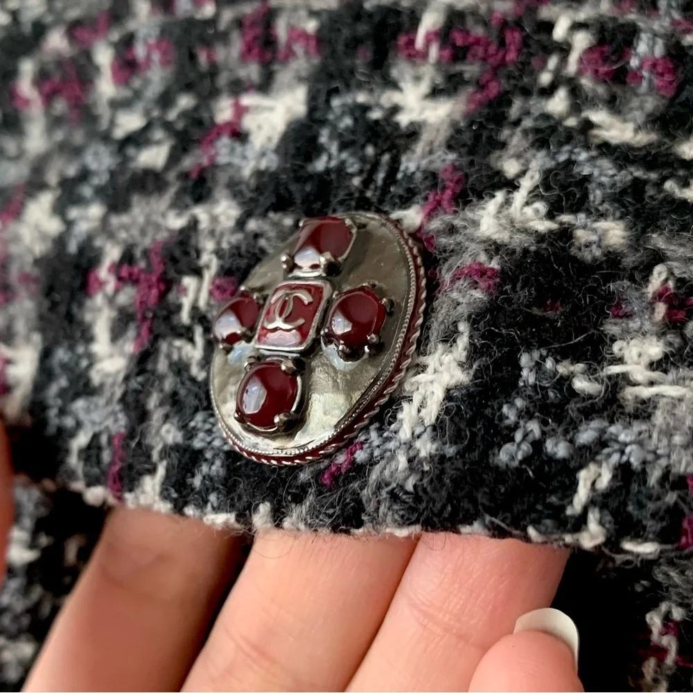 Chanel cc gems button pocket mini skirt wool cashmere knit tweed